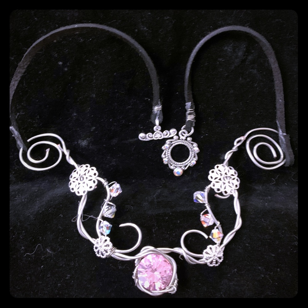 Sterling silver queen renaissance necklace
